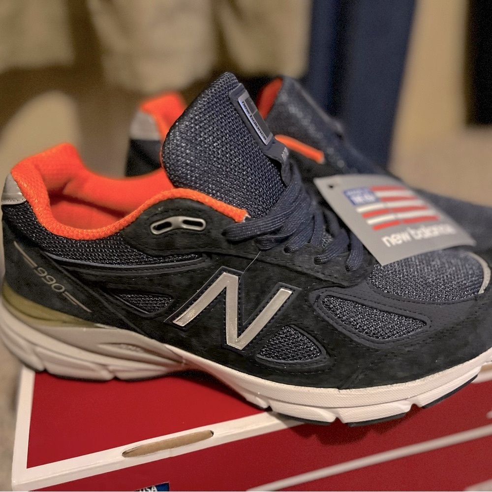Women’s New Balance W990v4 Running Shoes